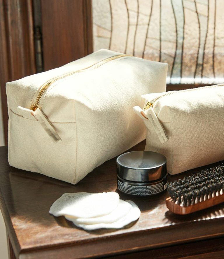 W552 Westford Mill Canvas Accessory Case